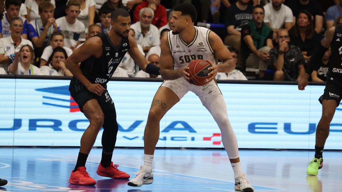 Basket ball Elite. Lyon Villeurbanne coule pic Saint Quentin